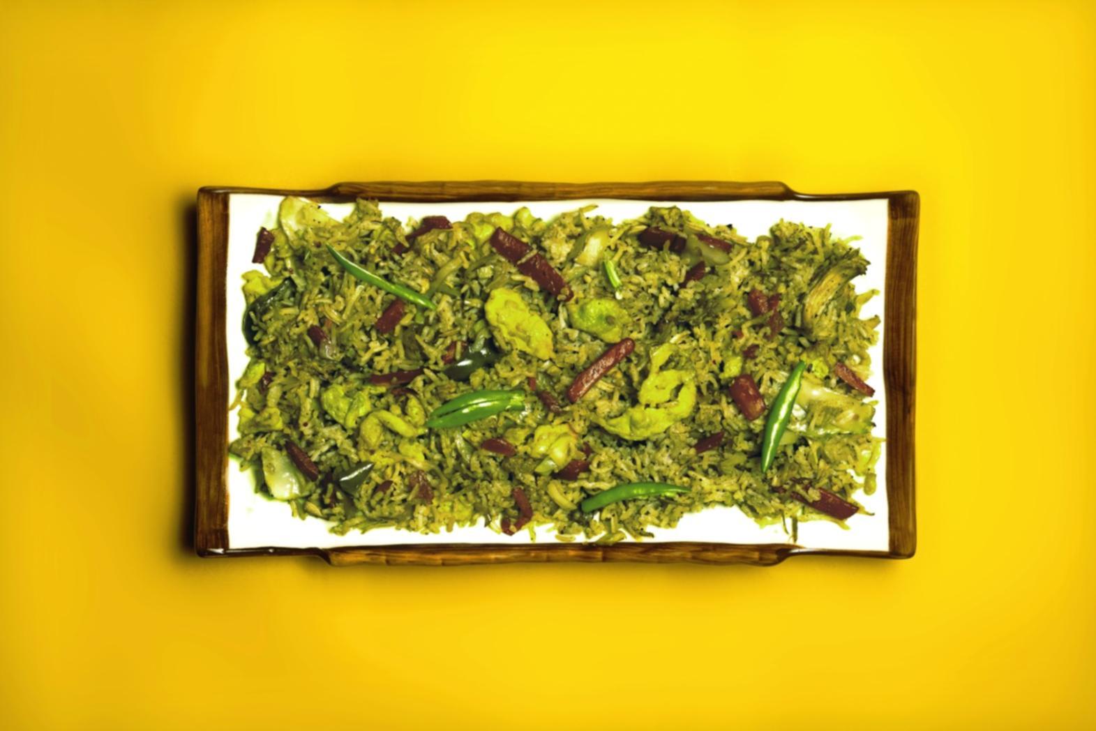 Pizzaiolo mobile kitchen setup with fresh ingredients display